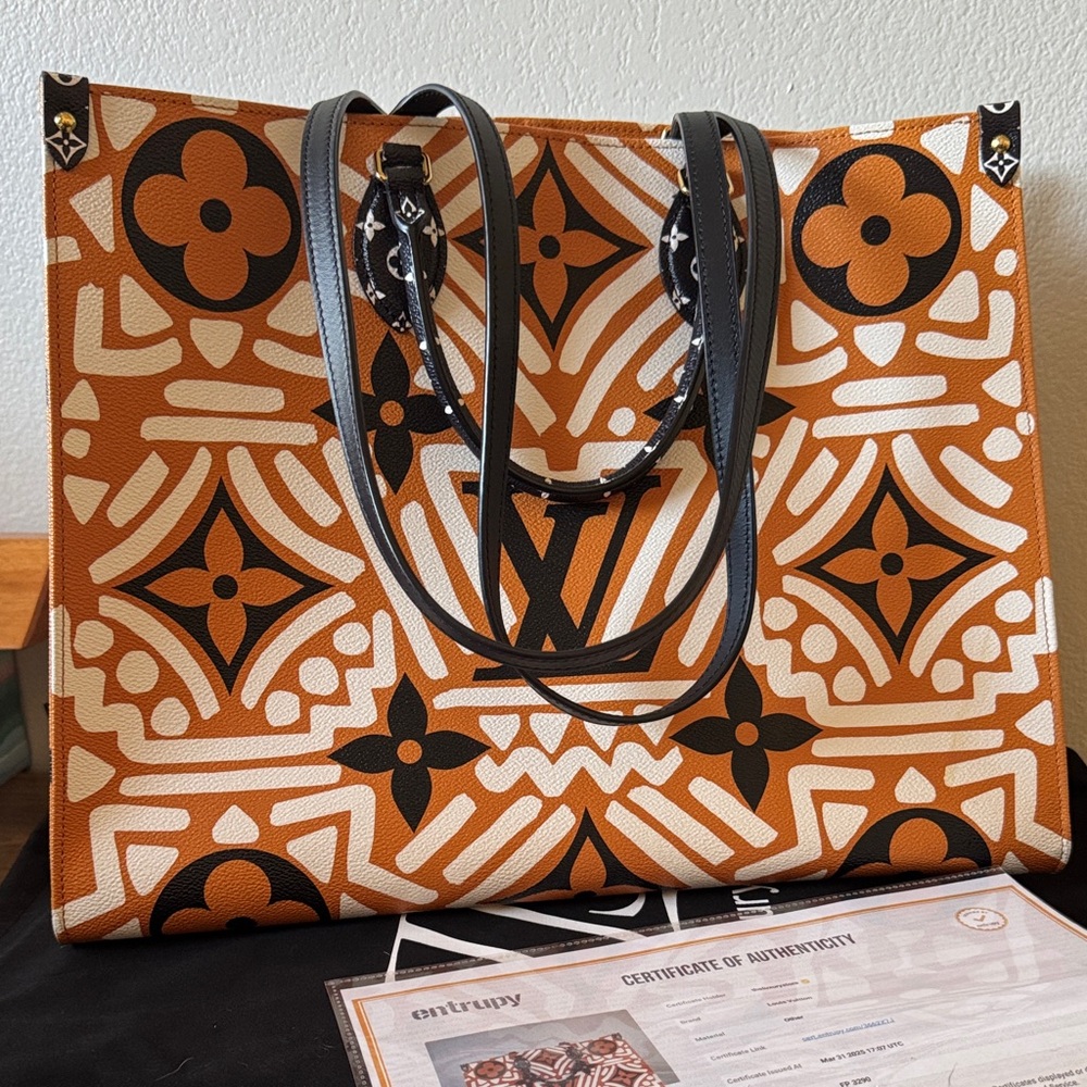 Louis Vuitton OnTheGo Giant Crafty Monogram - Picture 2 of 7